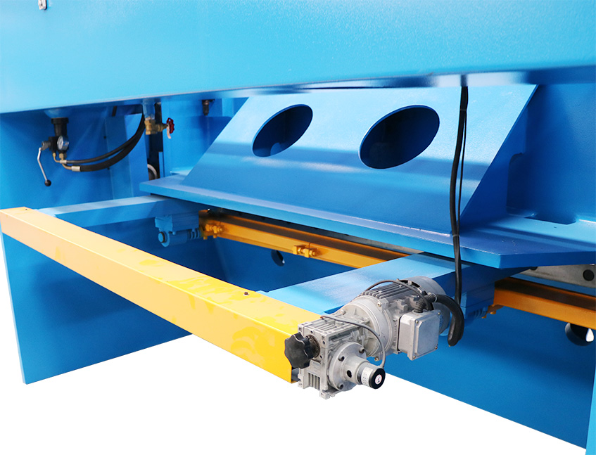 QC11Y-10x2500 Hydraulic Guillotine Shearing Machine